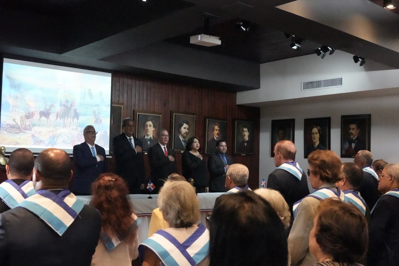 Instituto Duartiano juramenta nuevos miembros de honor