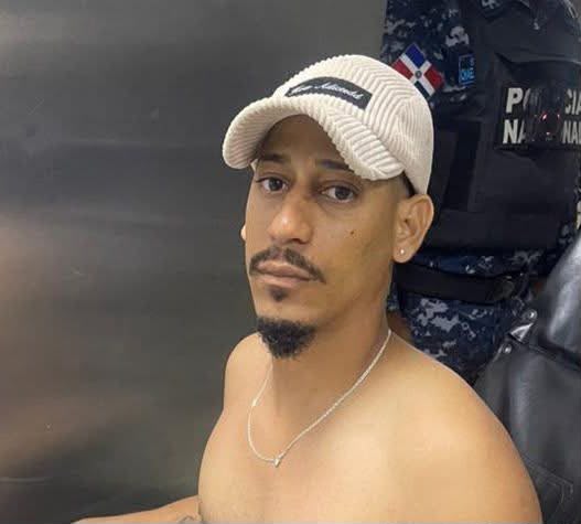 Se entrega joven señalado por la muerte de agente policial