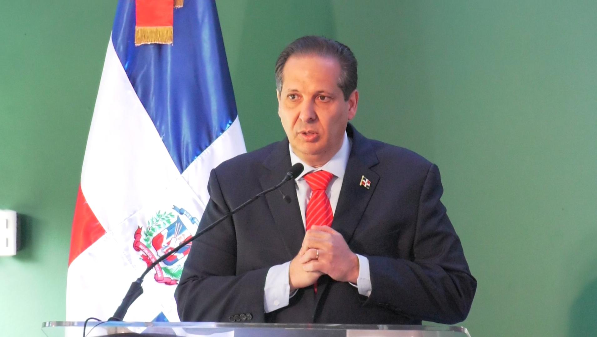 Ministro de Salud apoyará investigación del caso Onco14