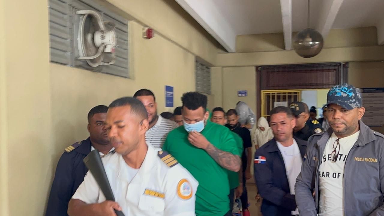 Operación XL526: Trasladan a sala de audiencia a imputados