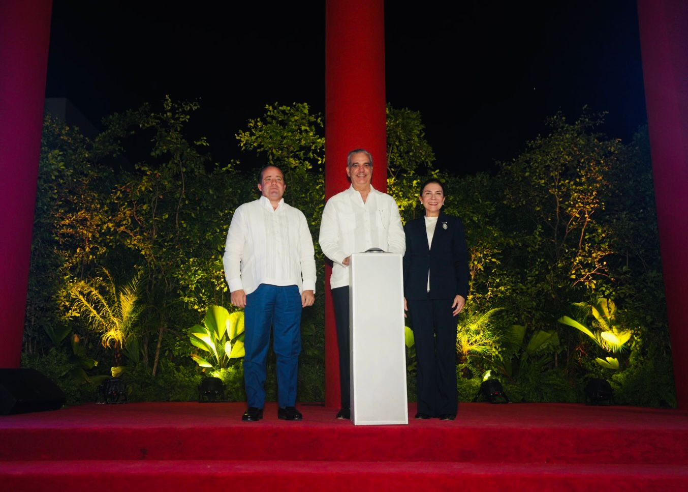 Abinader y Carolina inauguran Parque Deportivo