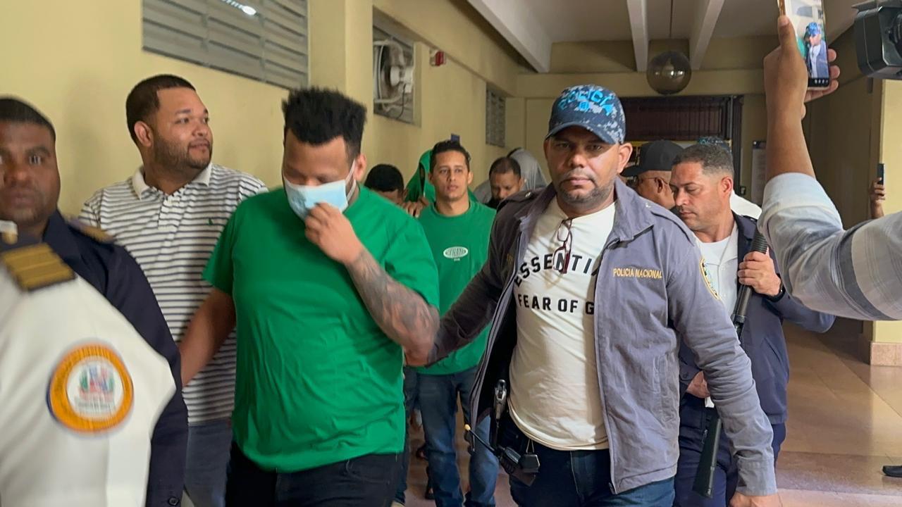 Jueza impone 18 meses de prisión a implicados en Operación