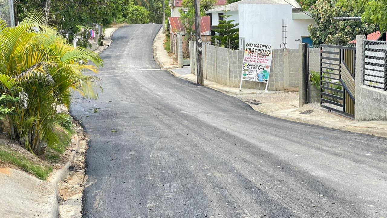 Ministerio de Obras Públicas y Alcaldía de Las Terrenas