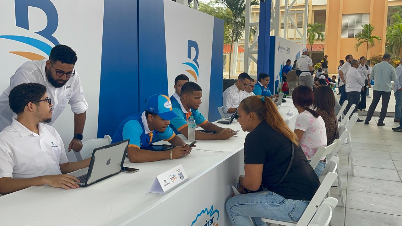 Banreservas impulsa la inclusión financiera con jornada de bancarización