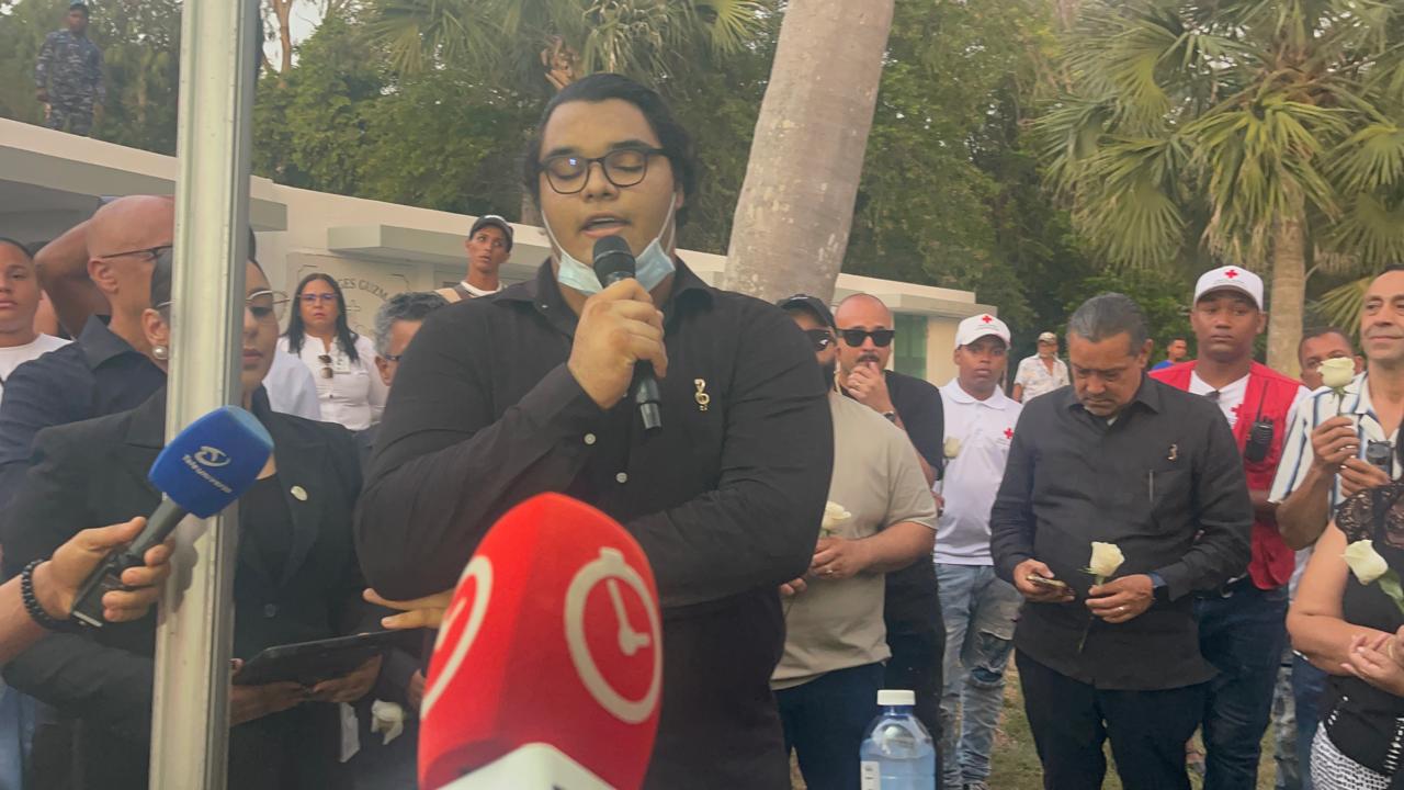 Sobrino de Alex Bueno asegura que su legado seguirá vivo