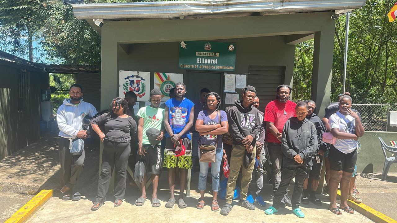 Ejército detiene a 50 haitianos indocumentados en Dajabón