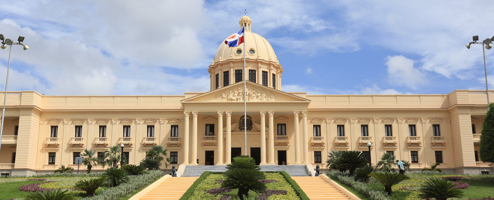 Gobierno revisa programas sociales y proyecta ahorrar