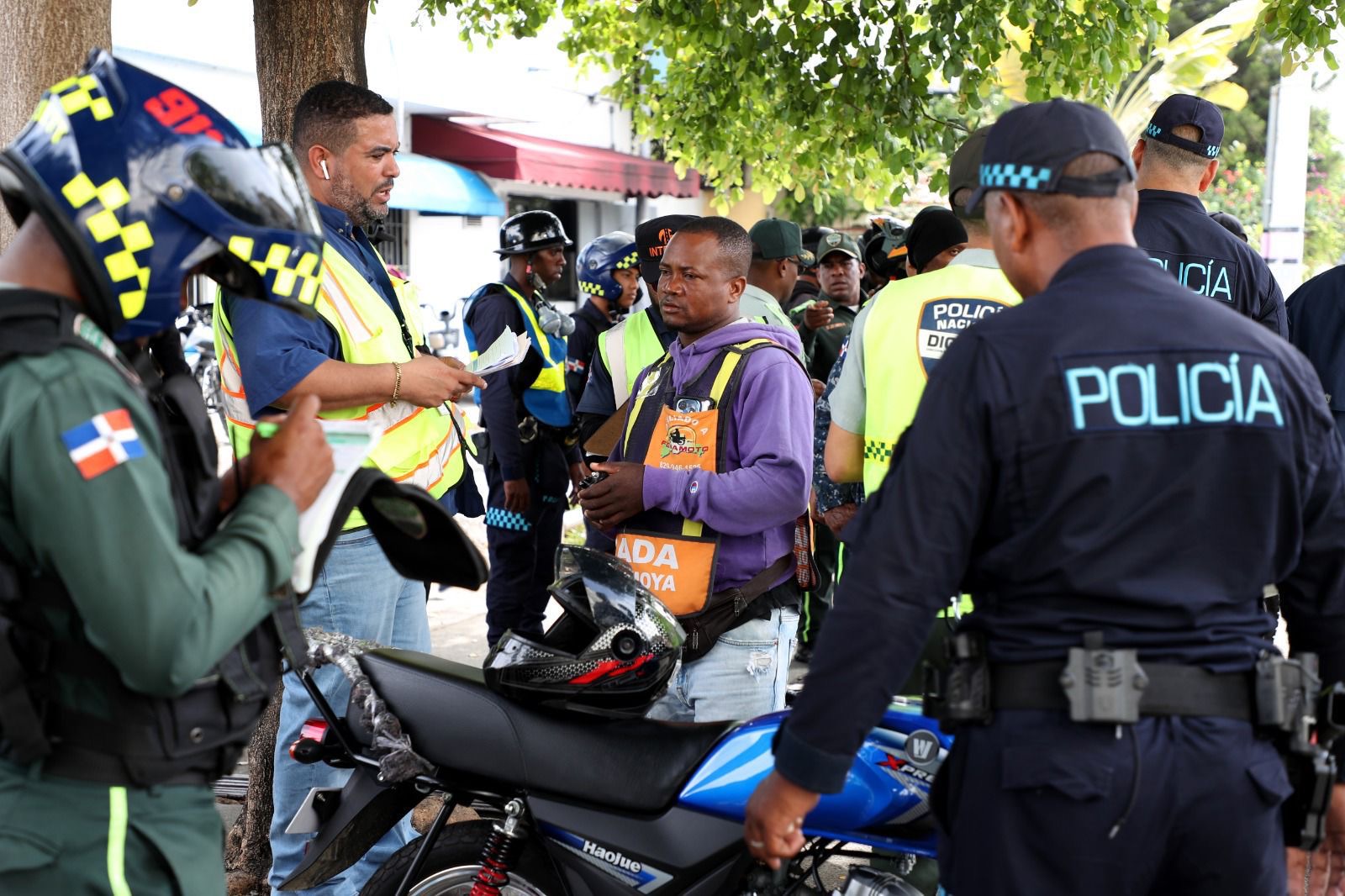INTRANT y organismos de seguridad intervienen 15 paradas...