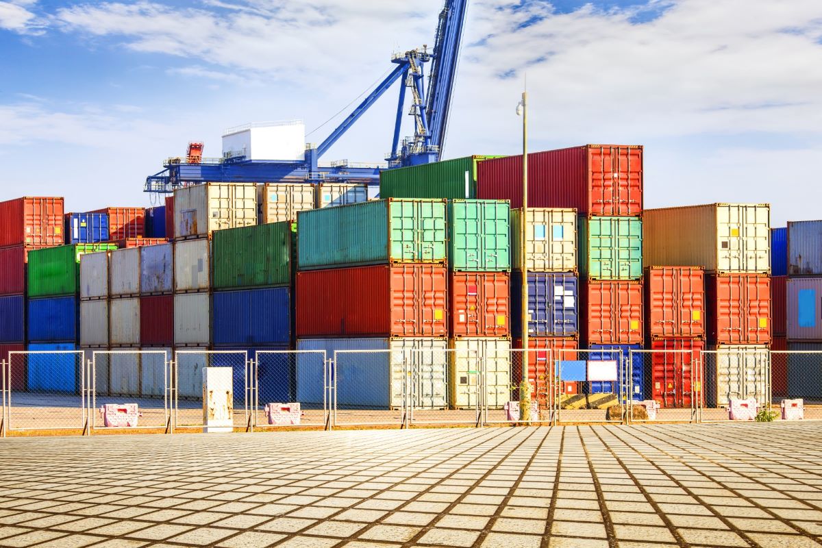 Reforma anticrisis cobrará ITBIS a importaciones informales