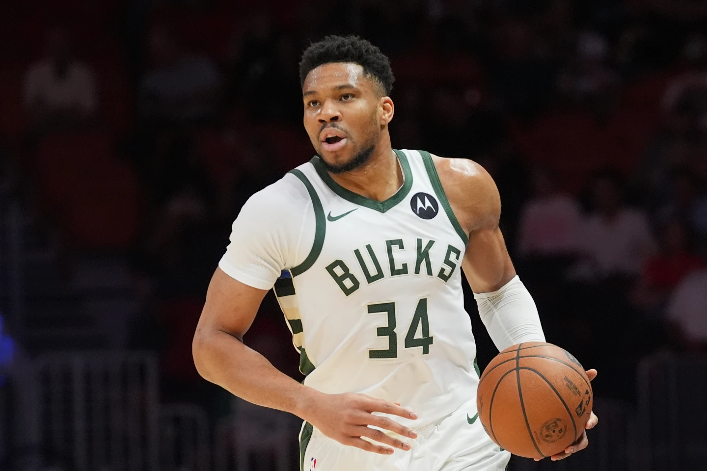Giannis Antetokounmpo traspasado a los Miami Heat