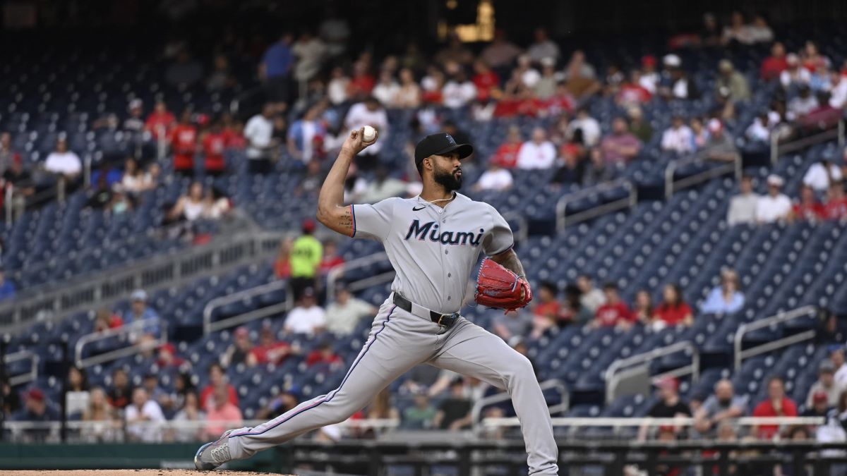 Apertura de siete entradas de Alcántara da respiro al bullpen de Marlins
