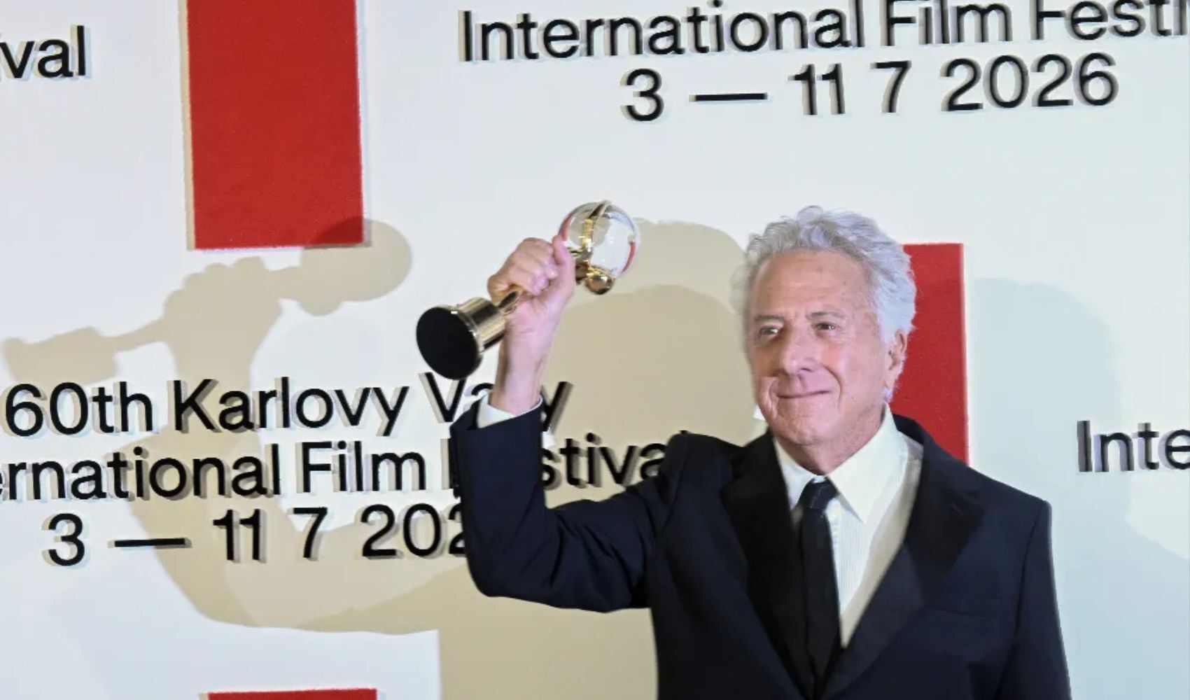 Dustin Hoffman recibe un emotivo homenaje en el Festival de Karlovy Vary