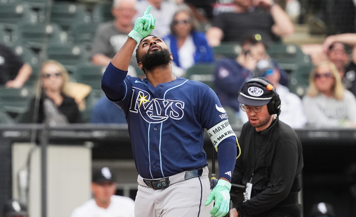 Junior Caminero sigue haciendo historia con los jonrones: (¡11 en 11 juegos!)