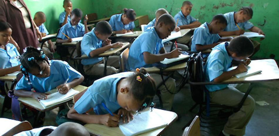 Desafíos que frenan el avance de la educación dominicana