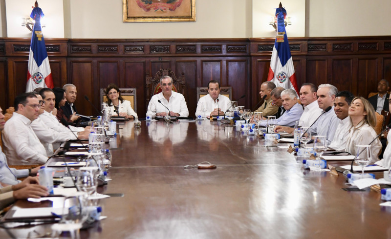 Abinader reúne a su gabinete en el Consejo de Gobierno