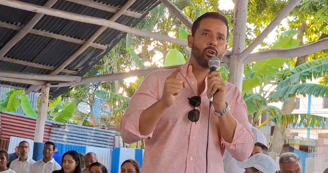 Bautista desafía a la oposición y afirma que el PRM tiene la fortaleza para ganar en 2028