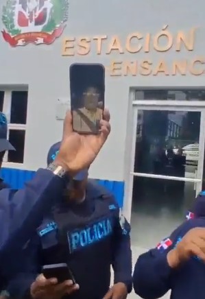 Tolentino exhorta a policías a evitar el uso de la fuerza