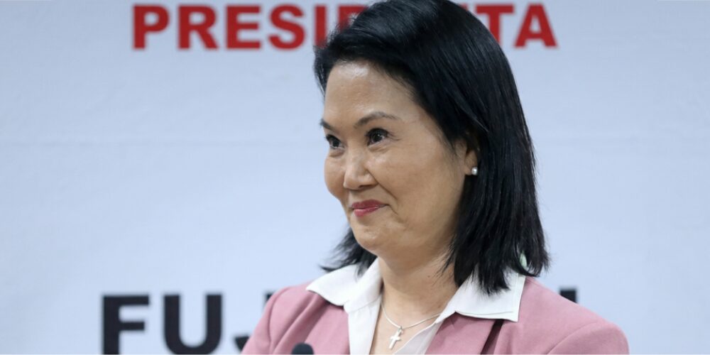 Gobierno de Perú inicia transferencia de gestión a Fujimori