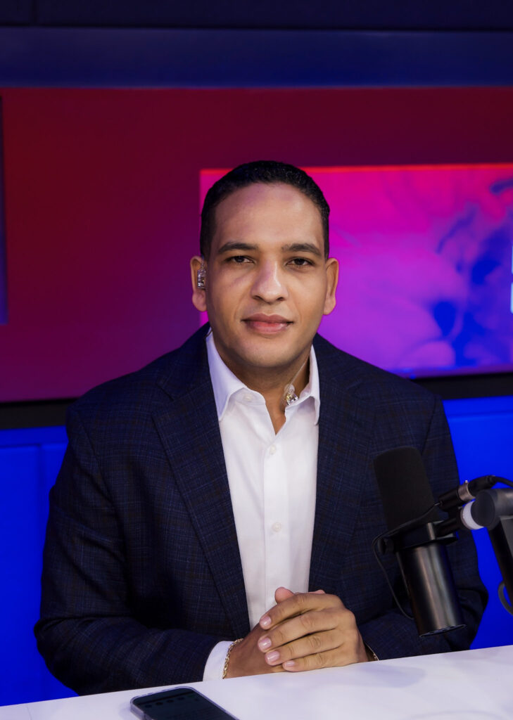 Hansel García emplaza a la ministra Faride Raful
