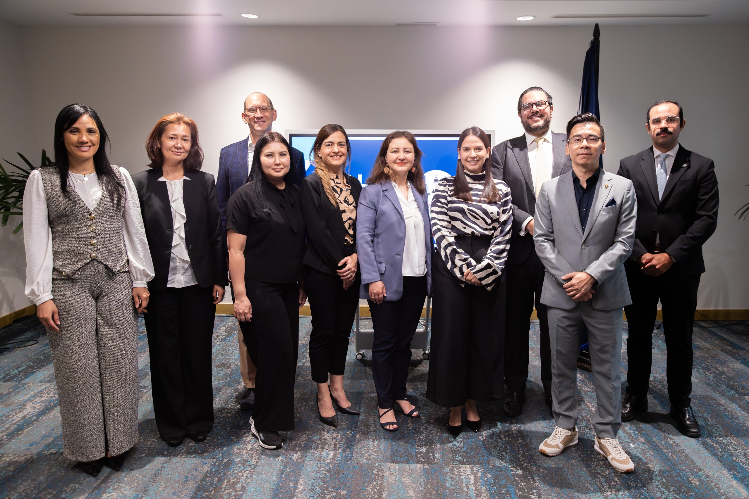 RD comparte experiencia sobre economía conductual con reguladores internacionales