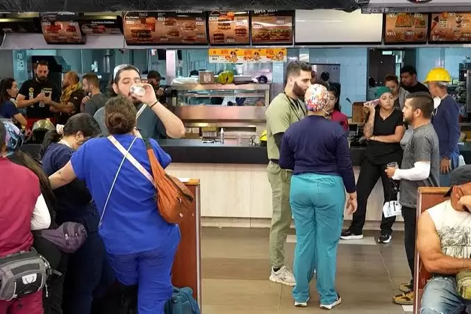 Un McDonald's de La Guaira se convierte en un hospital