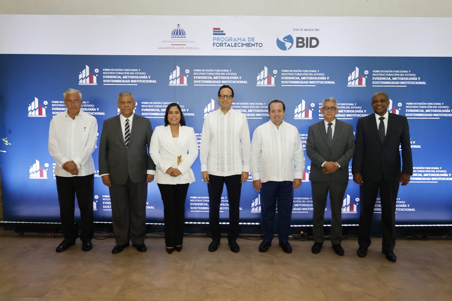 Gobierno resalta avances de la administración pública