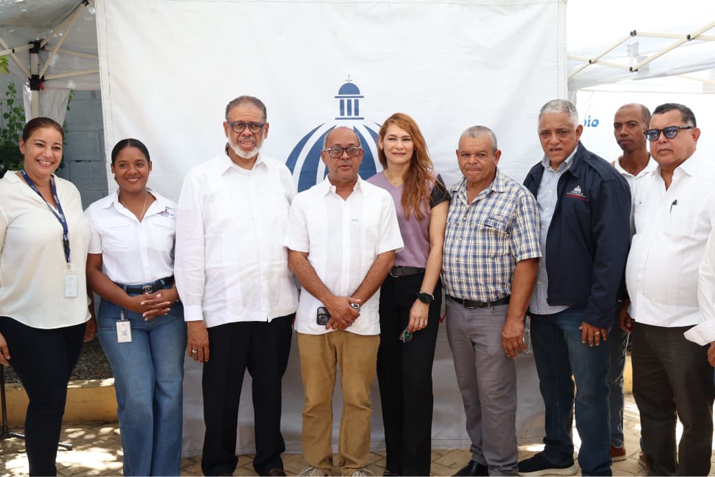 Desarrollo de la Comunidad, junto a otras instituciones