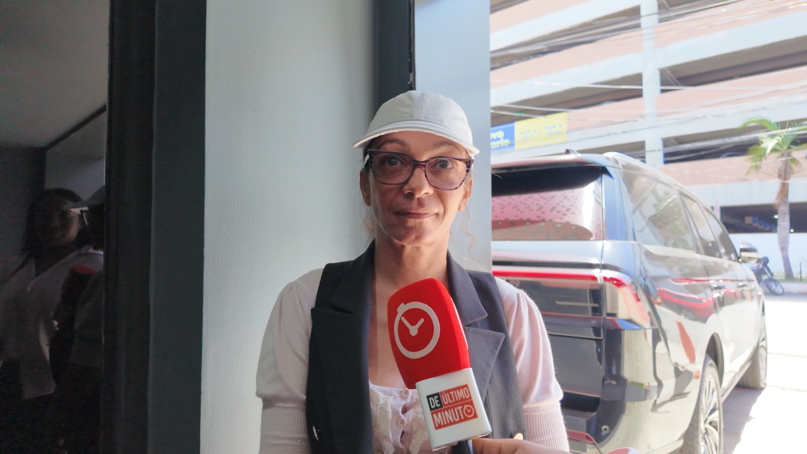 Mujer solicita ayuda para encontrar a su madre
