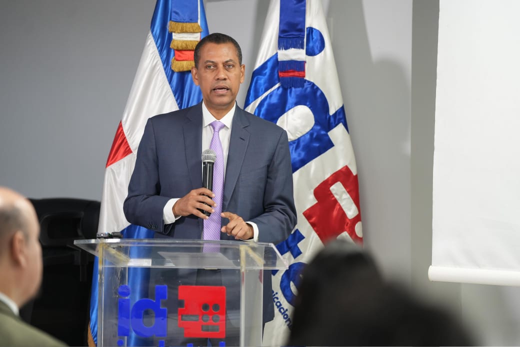 Gómez Mazara llama a universidades liderar transformación