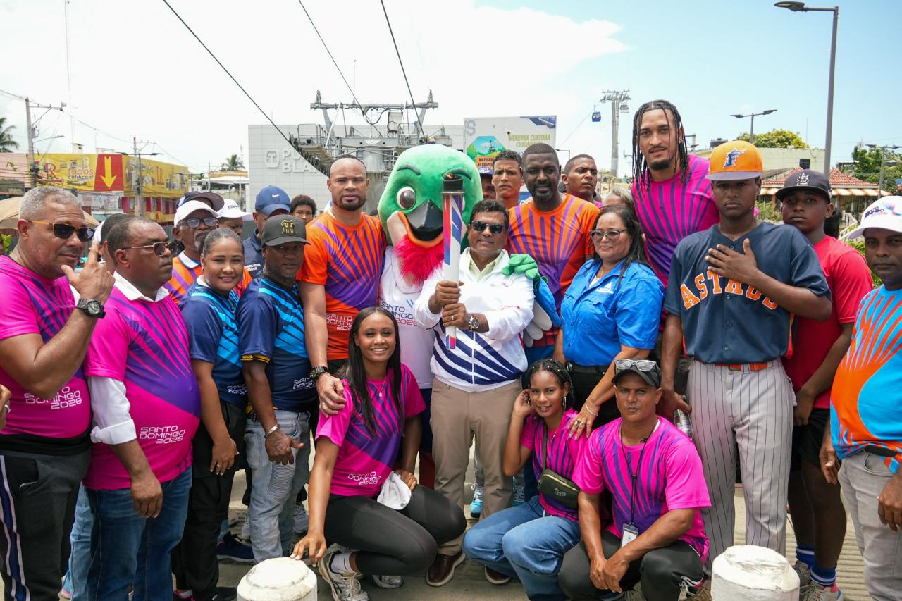 Municipio de Los Alcarrizos recibe la Antorcha de los XXV