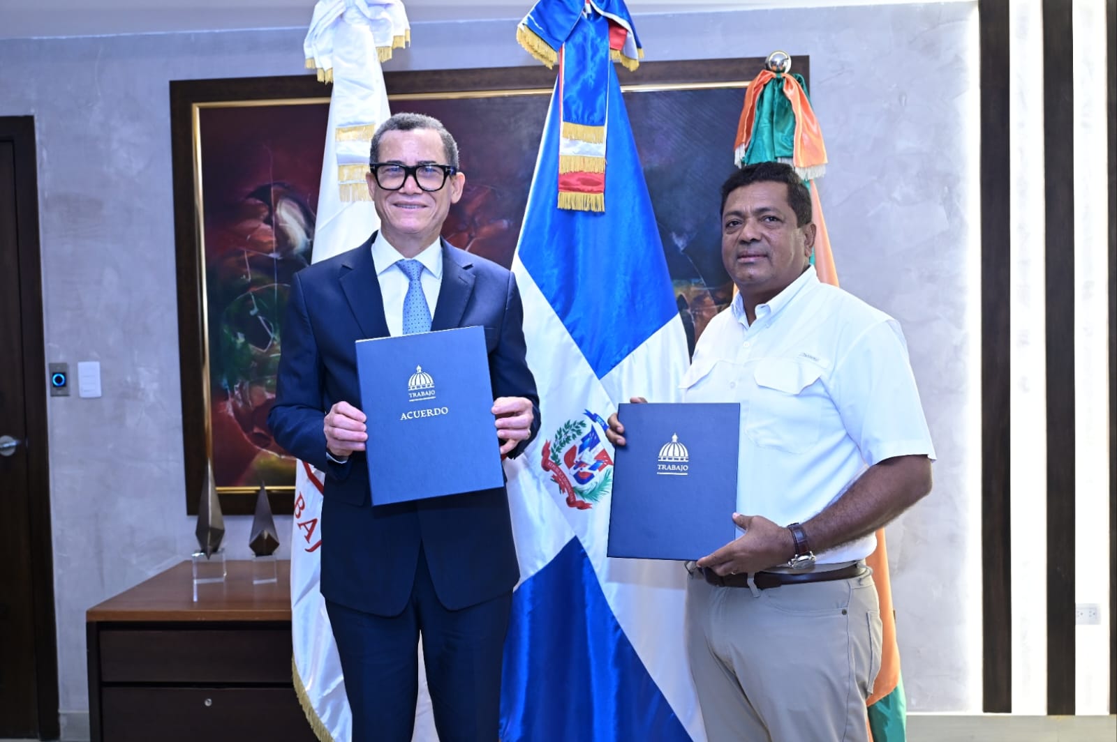 Ministerio de Trabajo y Alcaldía de Los Alcarrizos firman convenio para construir nueva oficina de empleo en SDO