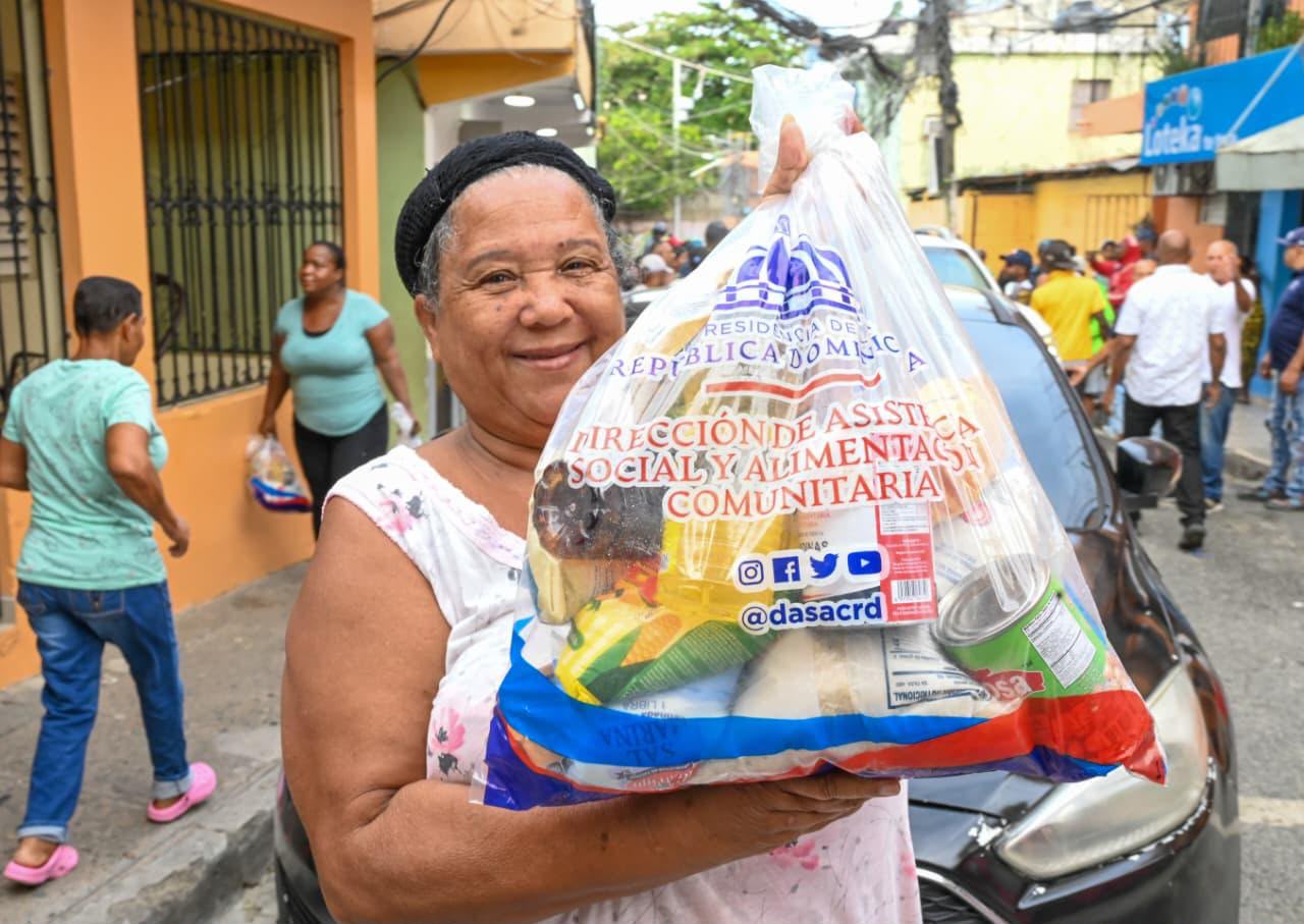 Gobierno impacta a miles de familias de Samaná con inversión de RD$15.8 millones en asistencia social a través de DASAC
