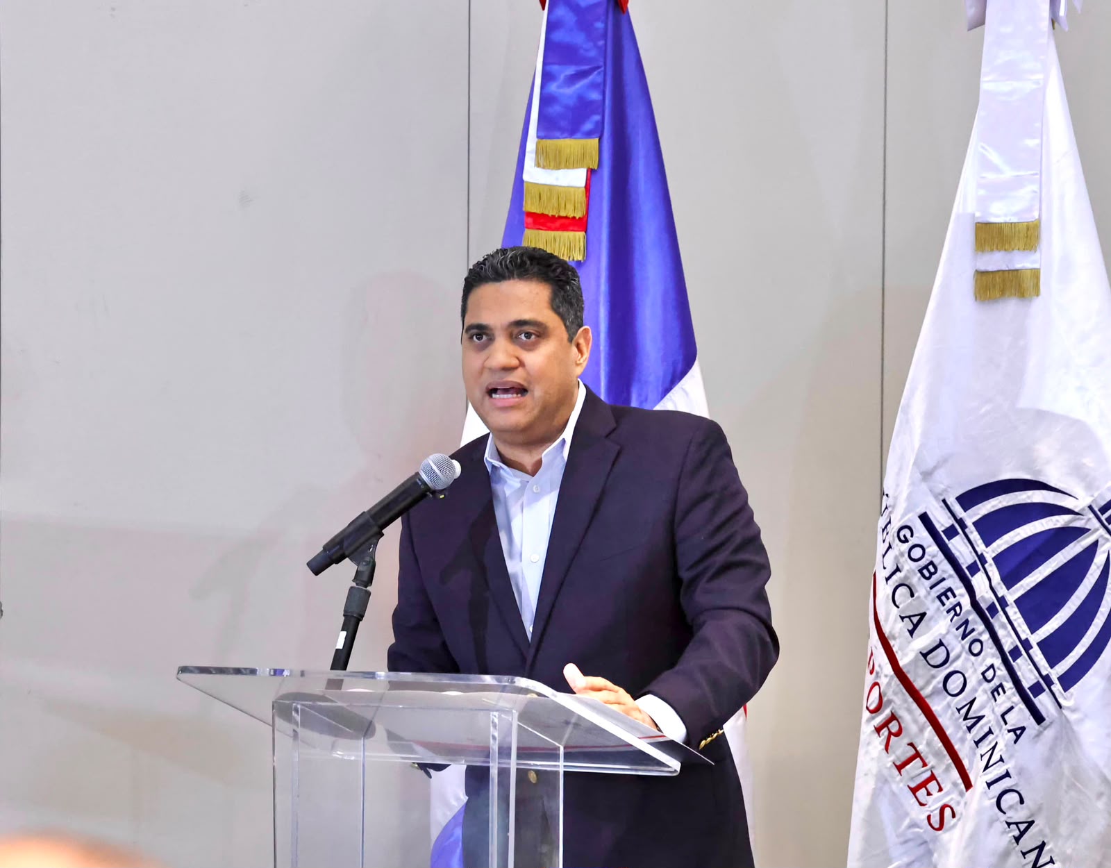 Kelvin Cruz anuncia incentivos para medallistas de Juegos Centroamericanos y del Caribe