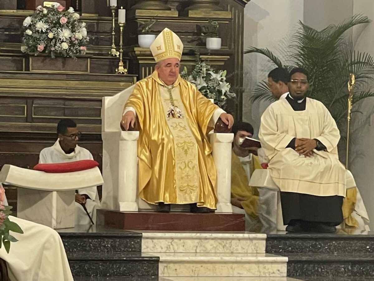 Histórico inicio de las Patronales de Santiago: nuncio apostólico preside por primera vez la misa inaugural