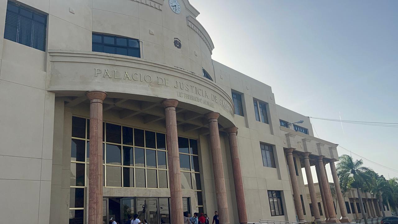 Dictan tres meses de prisión preventiva contra acusado de matar a adolescente en Santiago