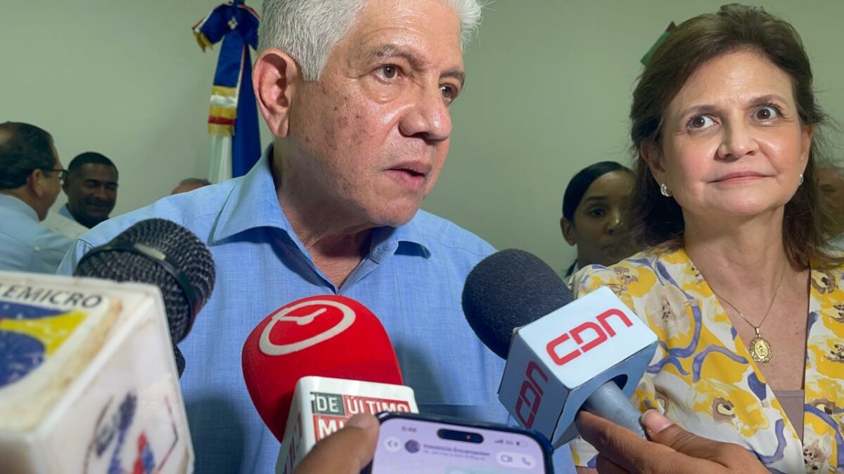 Eduardo Estrella anuncia tres frentes de construcción para acelerar la Autopista del Ámbar