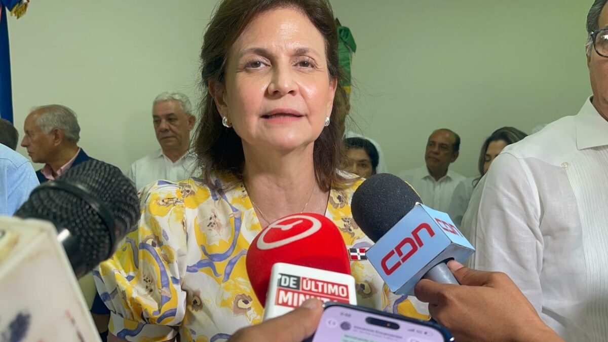 Raquel Peña llama a fortalecer la familia en su mensaje por el Día de los Padres