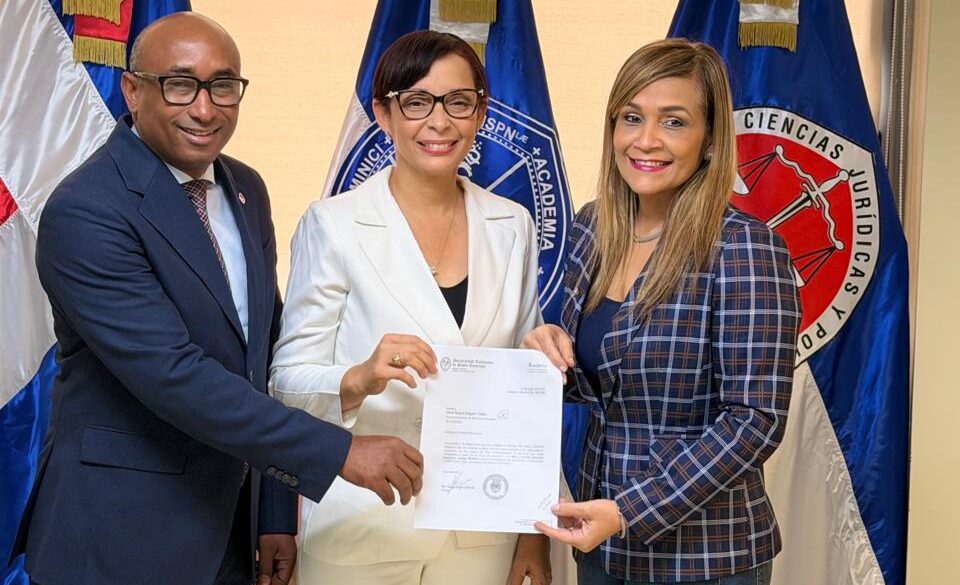 Designan a Ángela Quezada como gestora de la UASD-Punta Cana