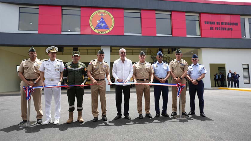 Presidente Abinader inaugura moderna sede del Cemed