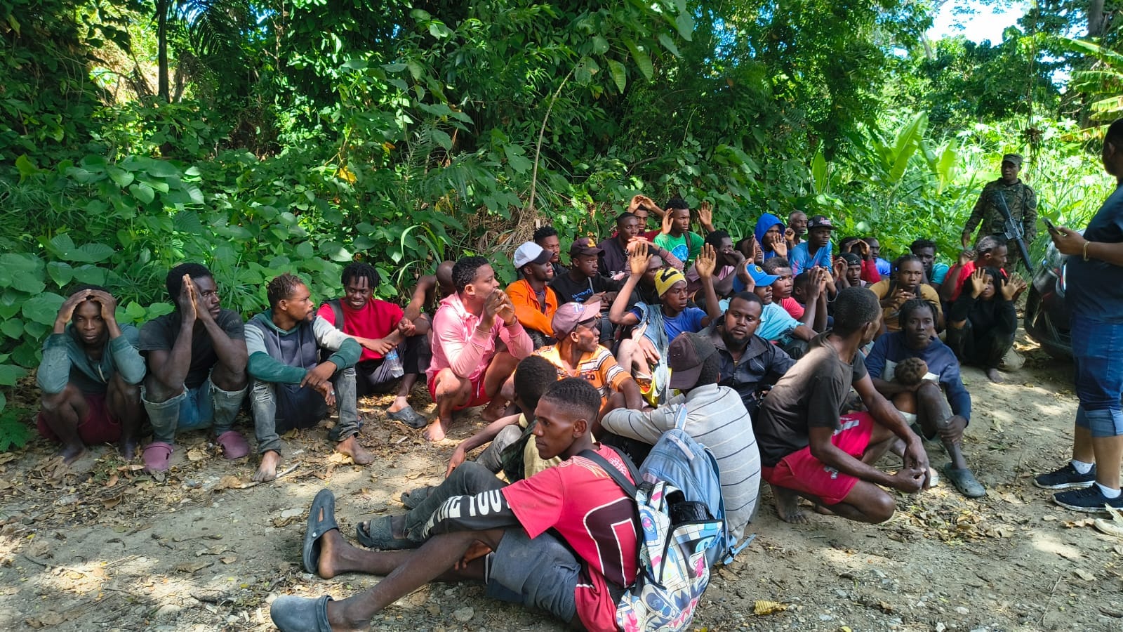 Ejército detiene a 49 haitianos indocumentados en Valverde, entre ellos dos mujeres y un menor de edad