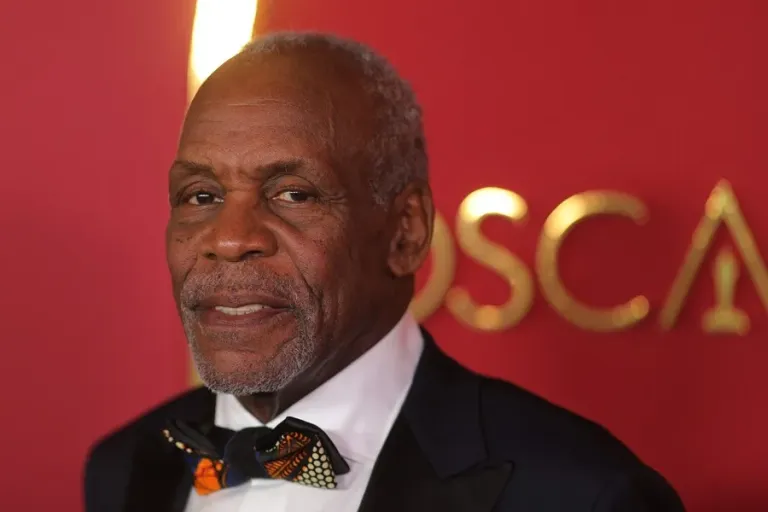 El actor Danny Glover habla sobre el alzheimer