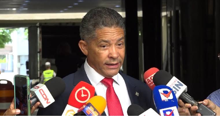 Eugenio Cedeño retira aspiraciones Secretaría General PRM