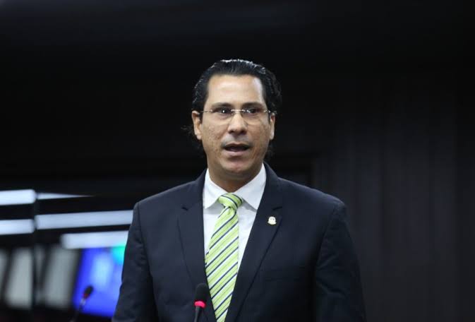 Diputado Félix Michel vincula cacerolazos con inconformidad