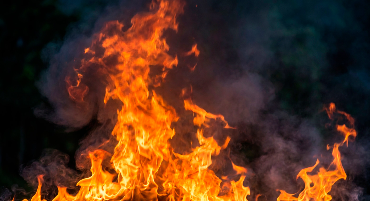 Incendio destruye parte de histórica iglesia en Nueva Jersey; investigan si un rayo originó el fuego | De Último Minuto