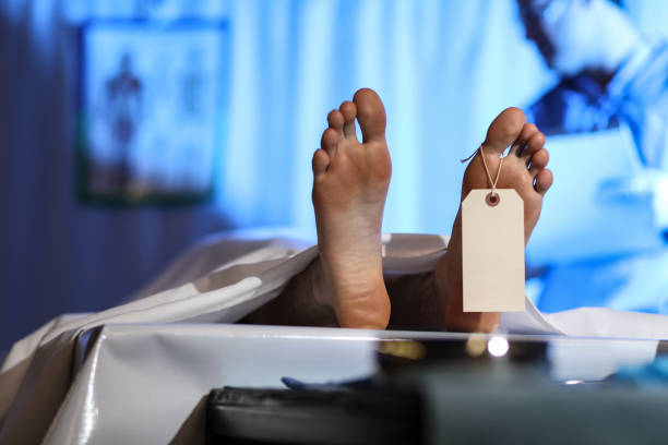 Hombre muere a tiros dentro de negocio