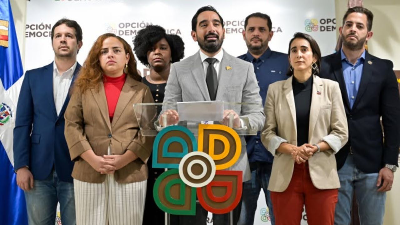 Opción Democrática propone eliminar delito de ultraje y declarar imprescriptible la corrupción en el Código Penal