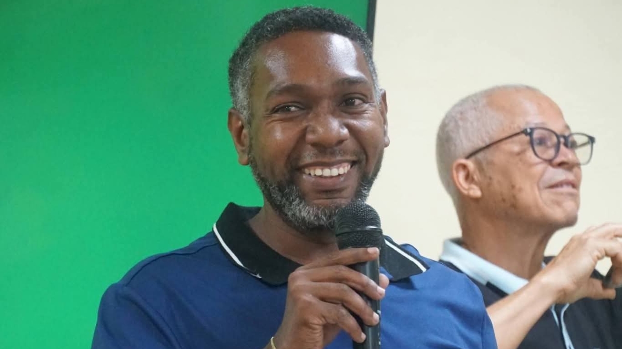 Denuncian por presuntas amenazas al presidente de la Fuerza del Pueblo en Villa Hermosa La Romana