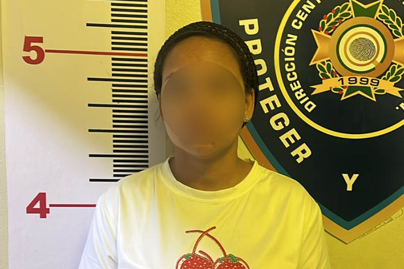 Policía ocupa presuntas drogas y apresa a mujer en La Vega