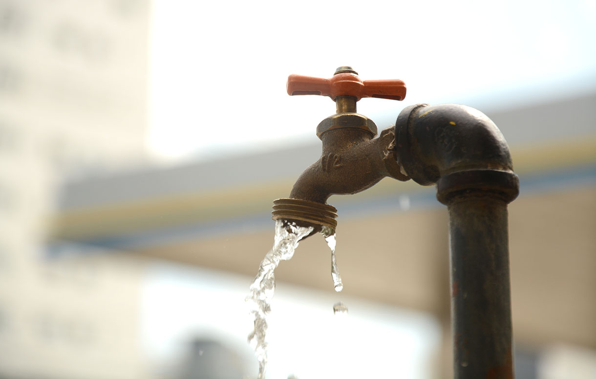 La RD el país donde el agua llega a medias
