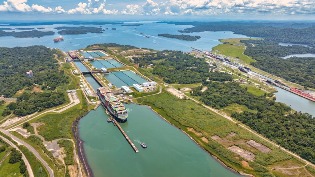 El Canal de Panamá inicia evaluación de las empresas interesadas en construir dos puertos